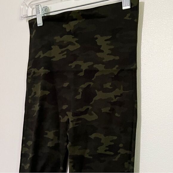 SPANX Look at Me Now Seamless High Waist Leggings Green Camo S - Picture 11 of 13